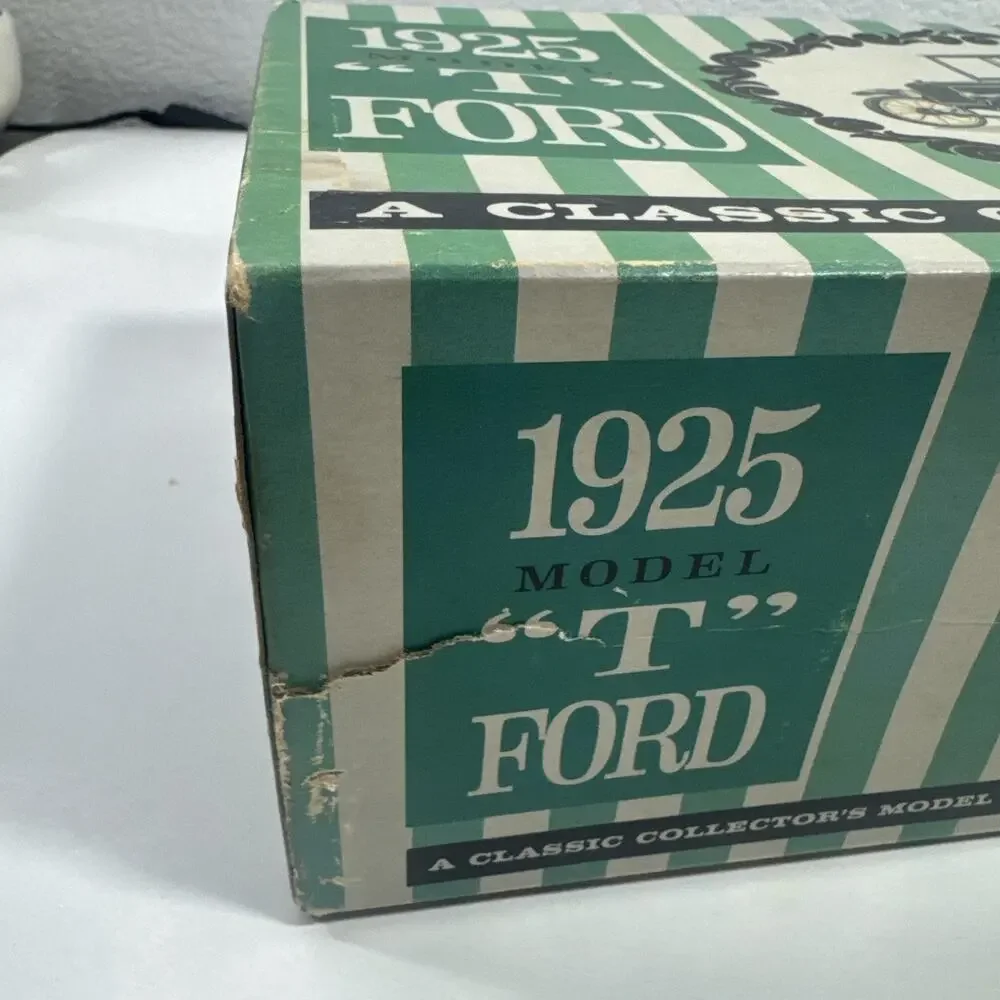 Vintage AMT 1925 Ford Model T 3n1 1/25 Model Kit Original Issue Unbuilt Open Box